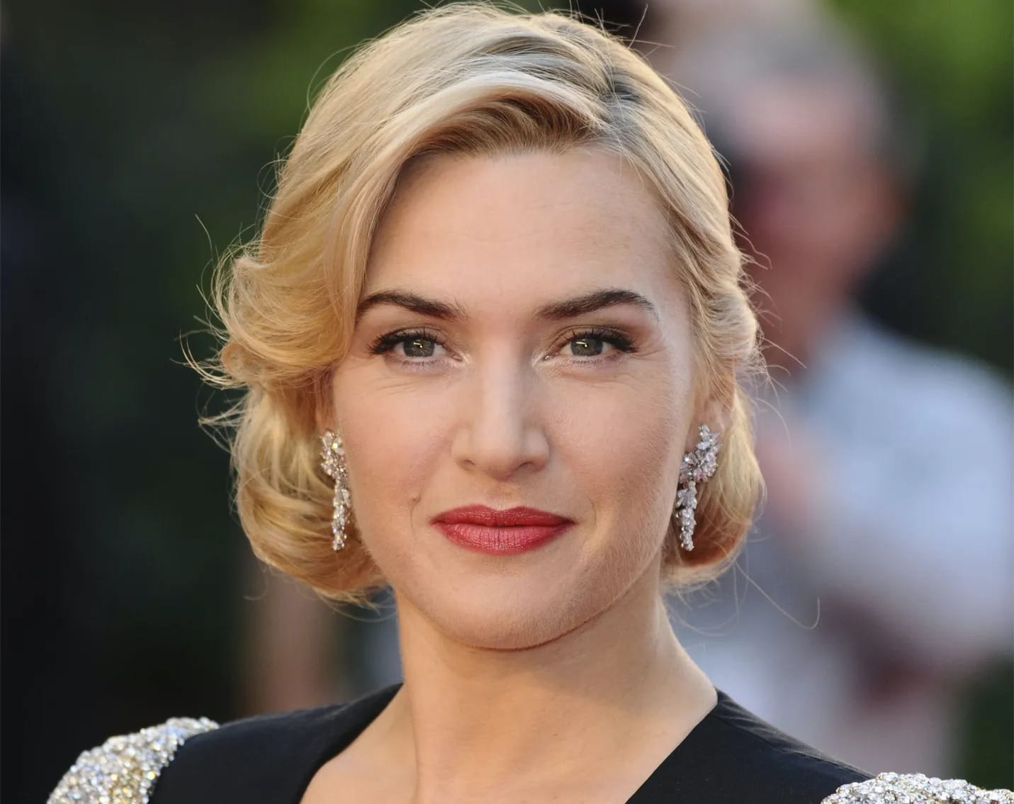 Kate Winslet, Yeni A24 Dizisinin Başrolünde