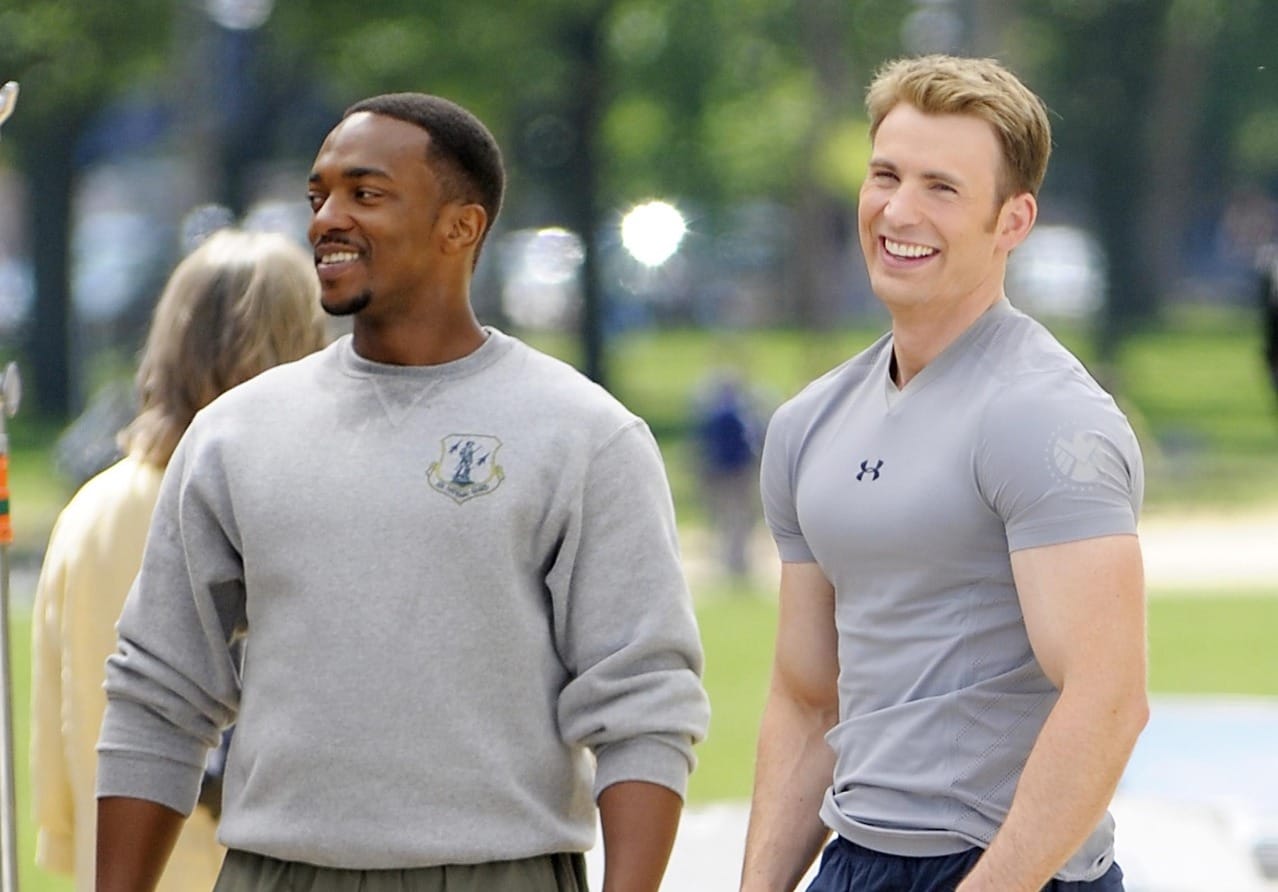 Anthony Mackie: “Chris Evans, MCU Kariyerimi Kurtardı”