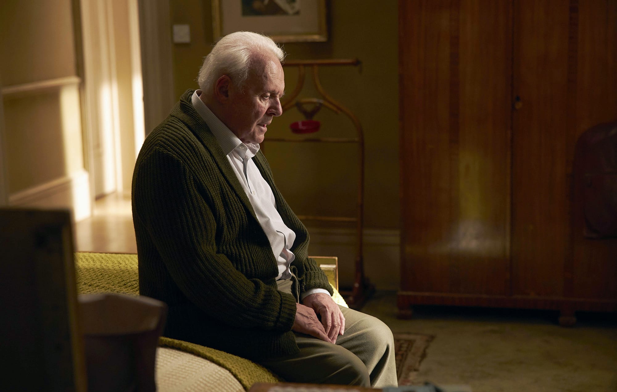 “Anılarını Kaybedersen Geriye Ne Kalır?”: The Father (2020)