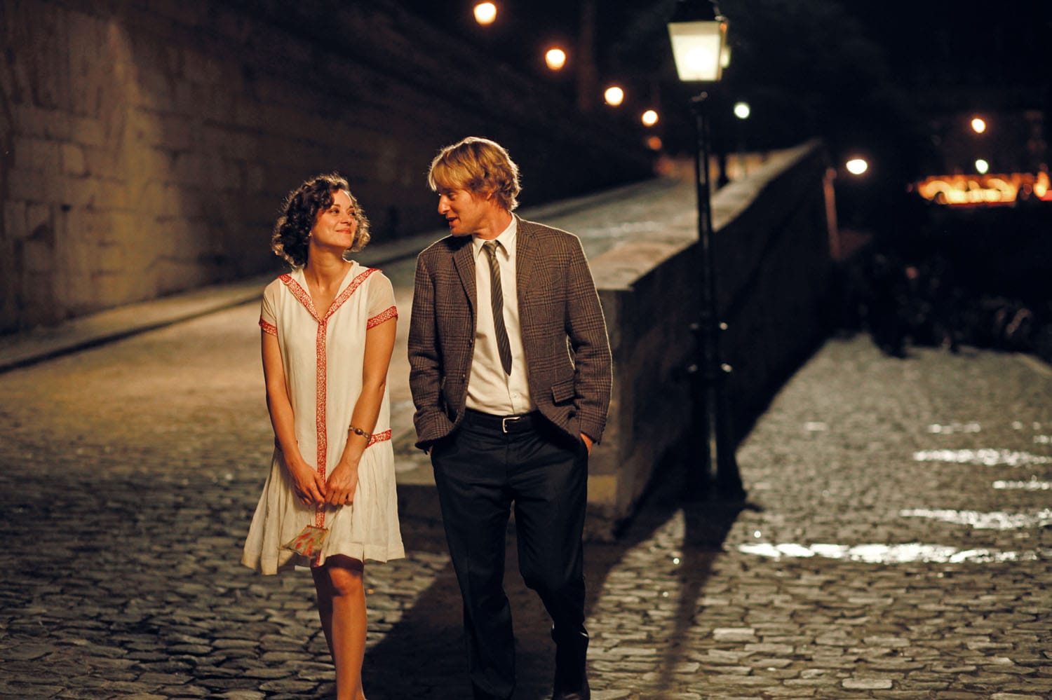 "Geçmişin Büyüsünde Sürüklenmek": Paris’te Bir Gece (2011)