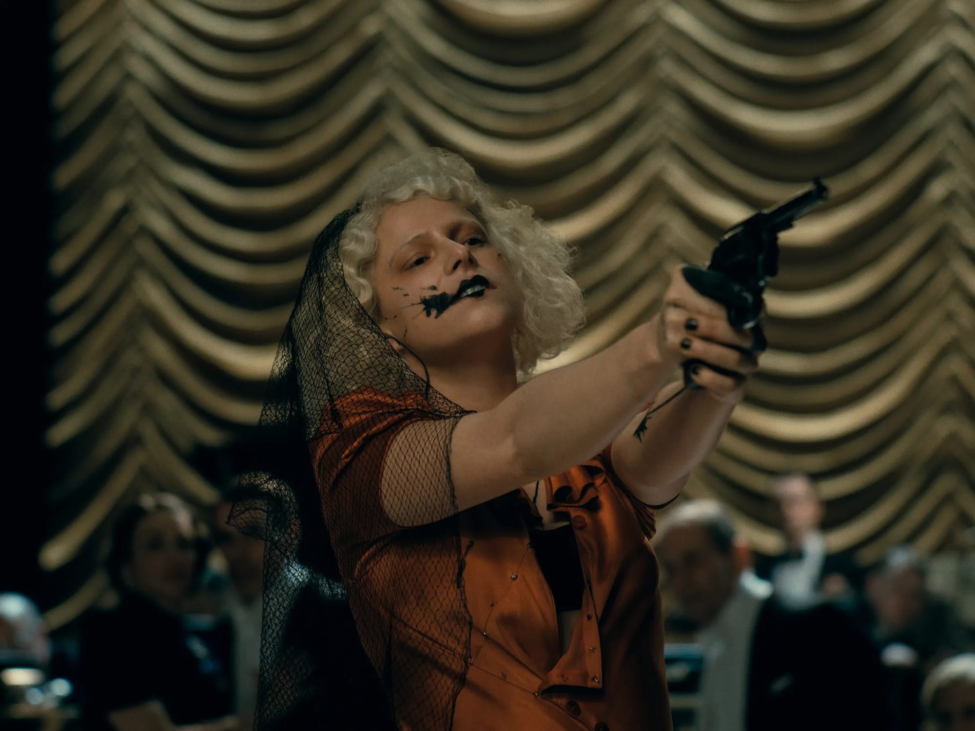 'The Bride!’dan İlk Tepkiler Oldukça Heyecan Verici: "Vahşi, Komik, Kaotik ve Romantik"