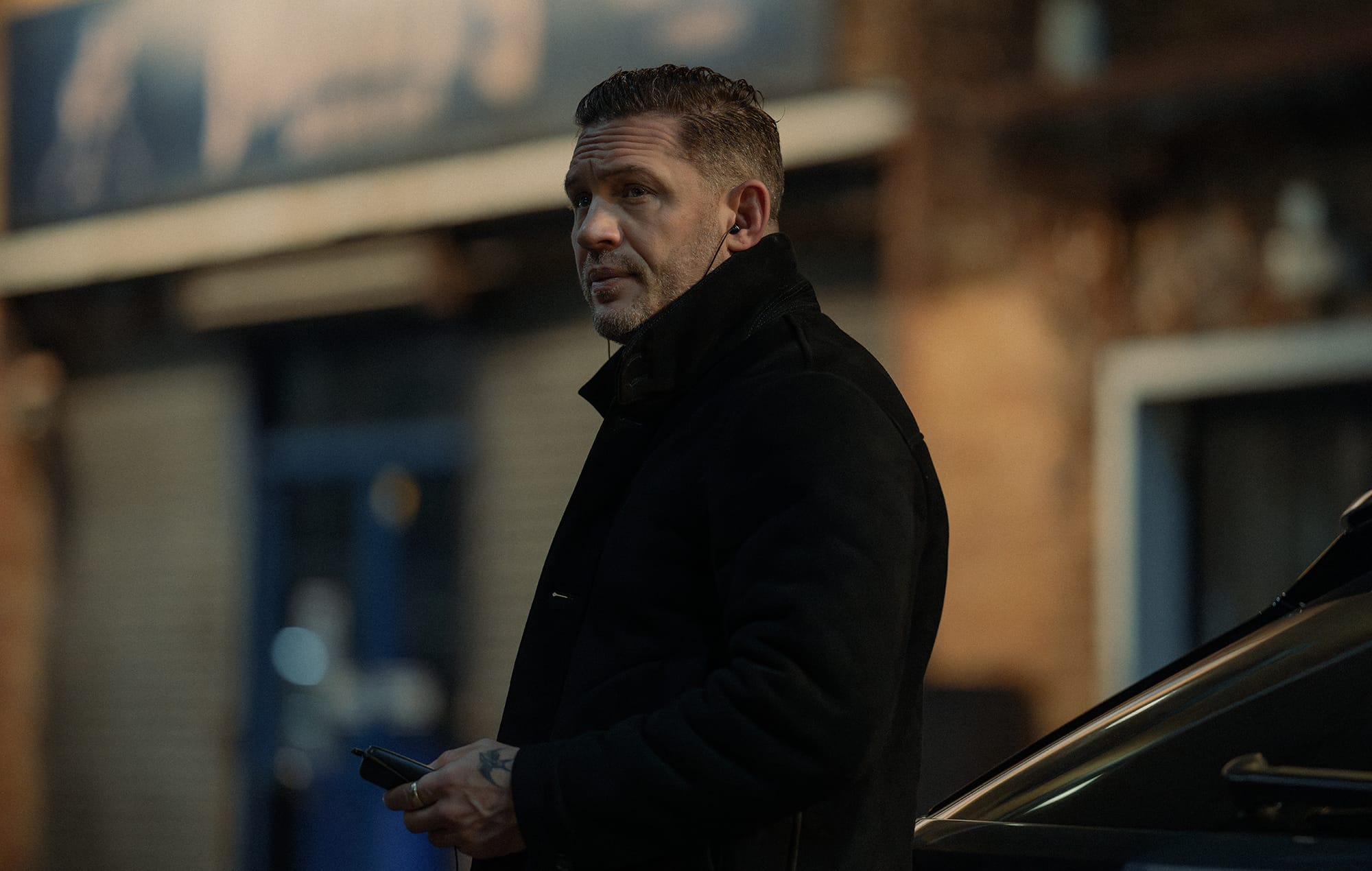 Tom Hardy, 'Mobland' Dizisinden Kovuldu